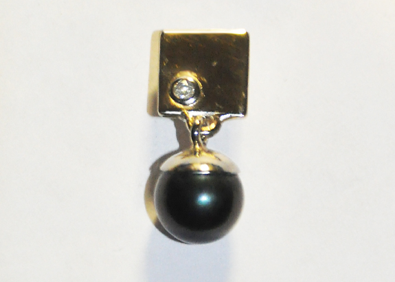 Kettenanhänger in allen Variationen 33 Weißgoldanhänger mit Brillant und Perle