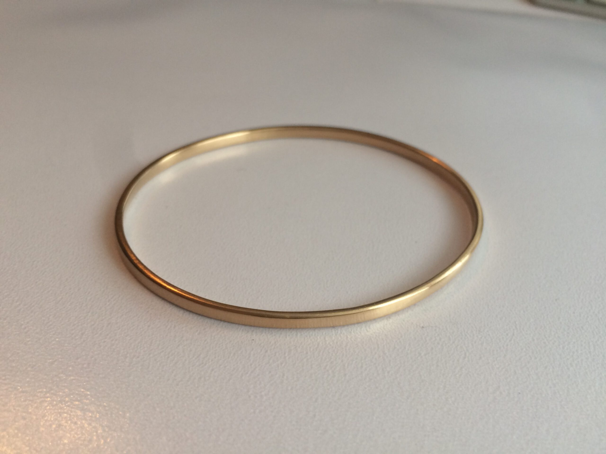 Viele Armreife werden zu einem Armreif