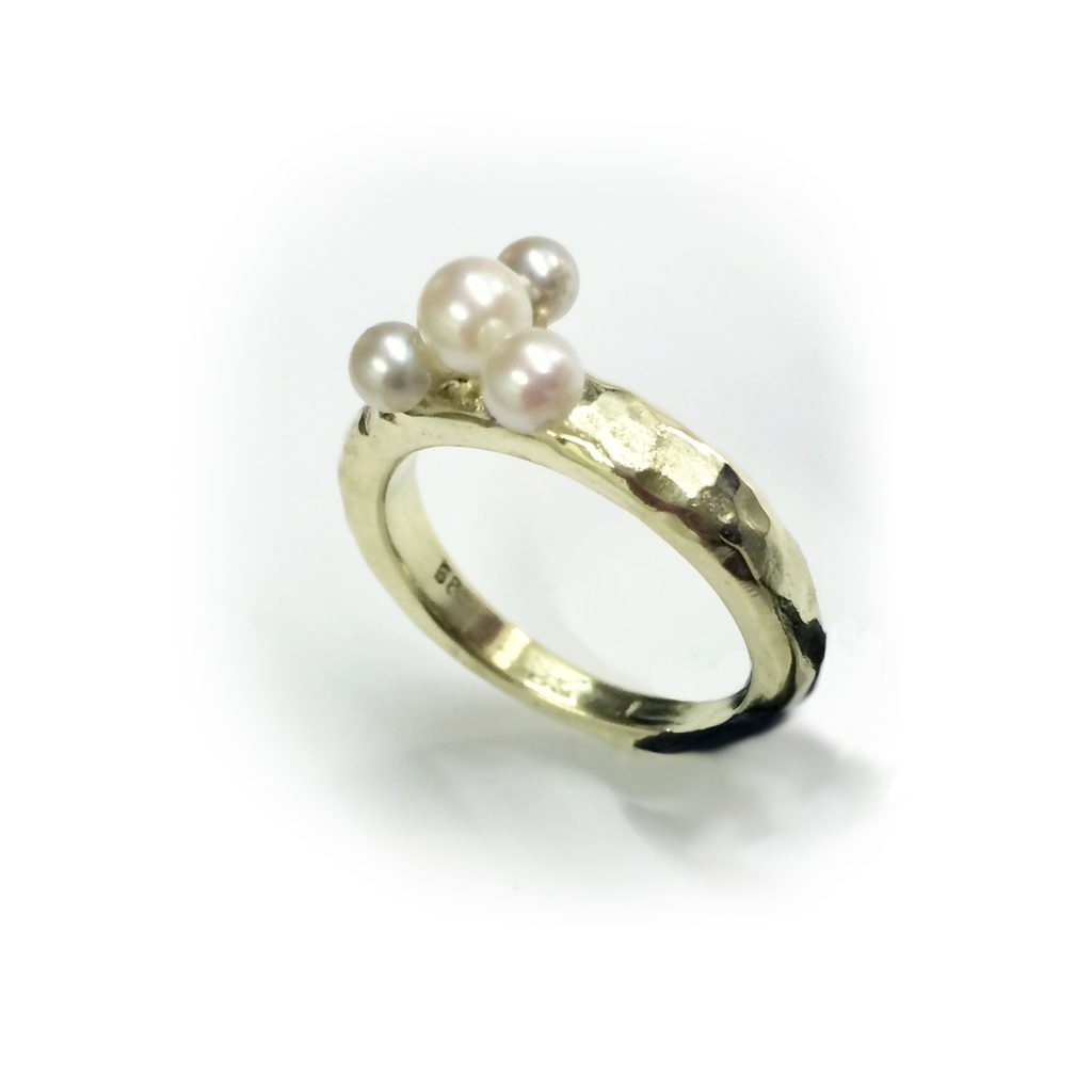 Ringe in allen Variationen 49 Der fertige Ring mit Perlen