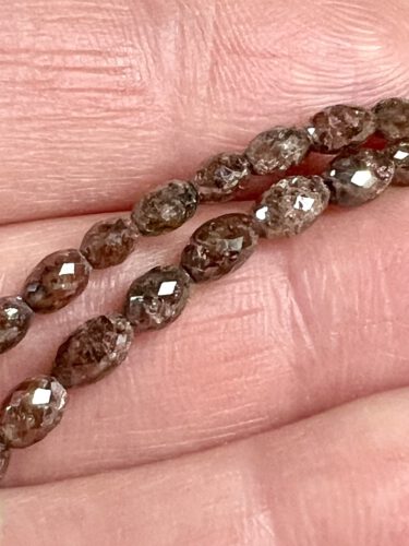 Champagnerfarbene Diamanten (Kleine Diamantkunde Teil 3) 5 Gross IMG 8217 375x500 1