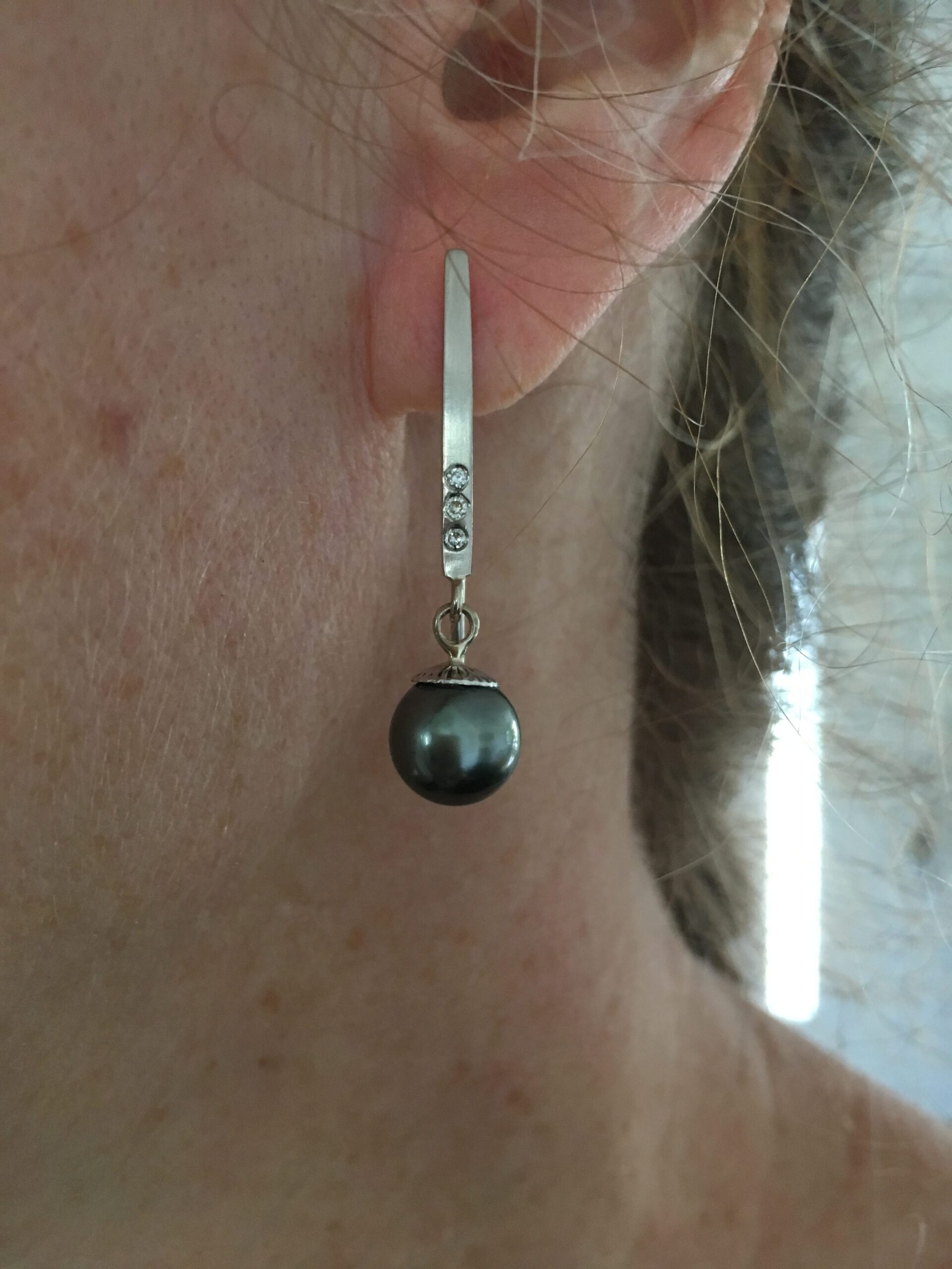 Brillant-Ohrhänger und Anhänger mit Tahiti-Zuchtperle 9 Brillant-Ohrhänger und Anhänger mit Tahiti-Zuchtperle