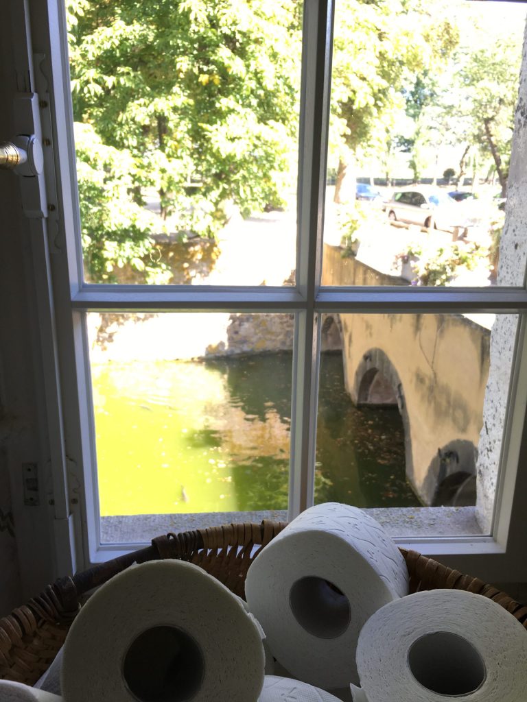 Upcycling für's Fernsehen - Hallo Schatz! 6 Blick aus dem stillen Örtchen