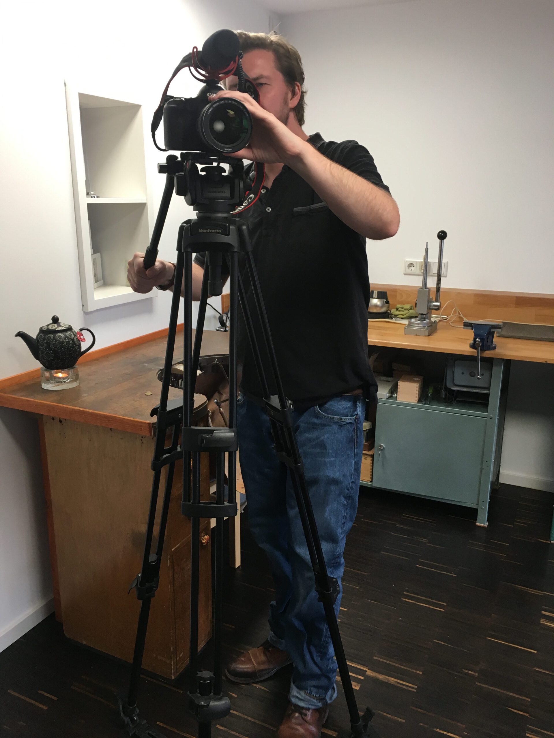 BrittasSchmiede als Drehort für "Hallo Schatz" 1 Der Kameramann in BrittasSchmiede