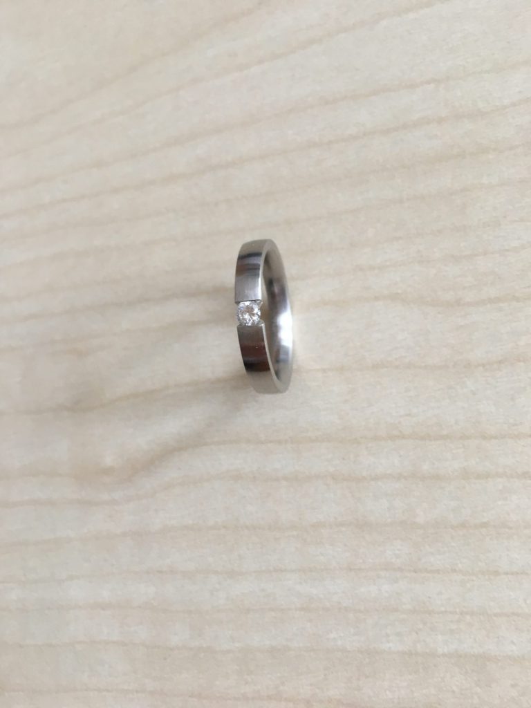 Spannringe 5 Spannring mit Brücke in Platin