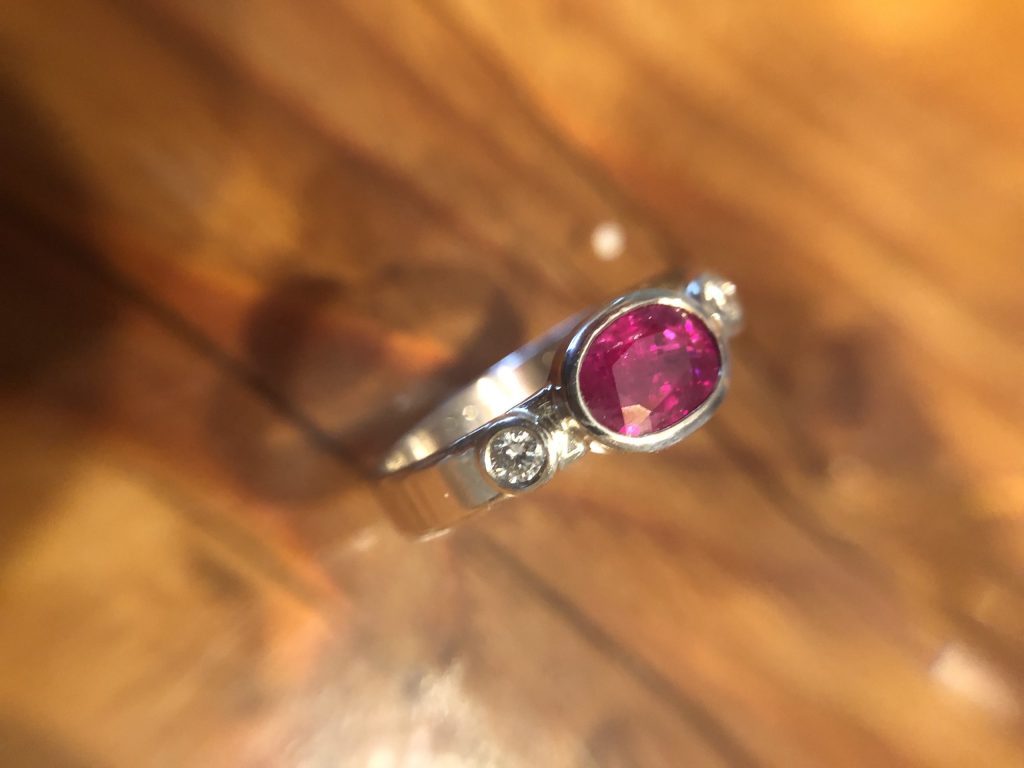 Ringe mit Rubin 7 Rubinring mit Brillanten