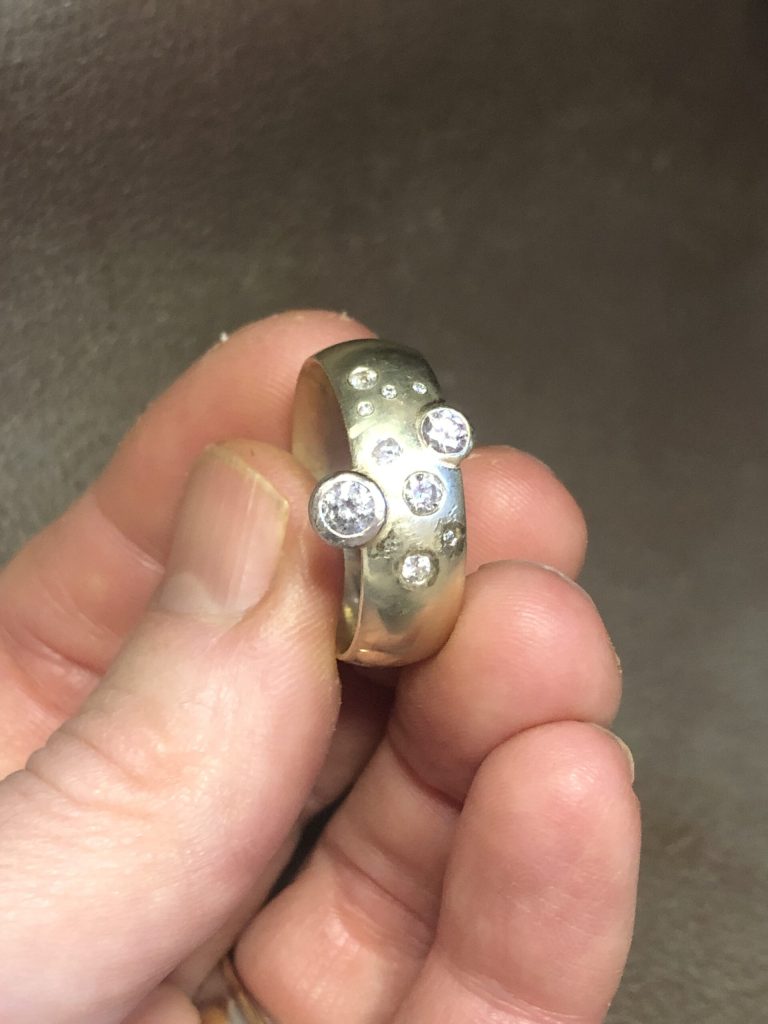 Ist das neu, oder ist das upcycling? 2 Ring mit Brillanten