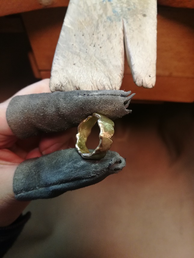 Schmelzring - von Miriam 5 Ring versäubern