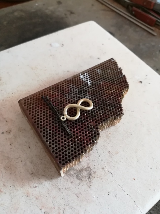 Unendlichkeitszeichen - von Miriam 7 Waagerechte Öse anlöten