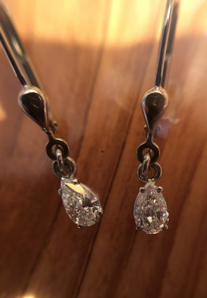 Ohrsschmuck in verschiedenen Varianten 40 Diamant-Tropfen als Ohrhänger