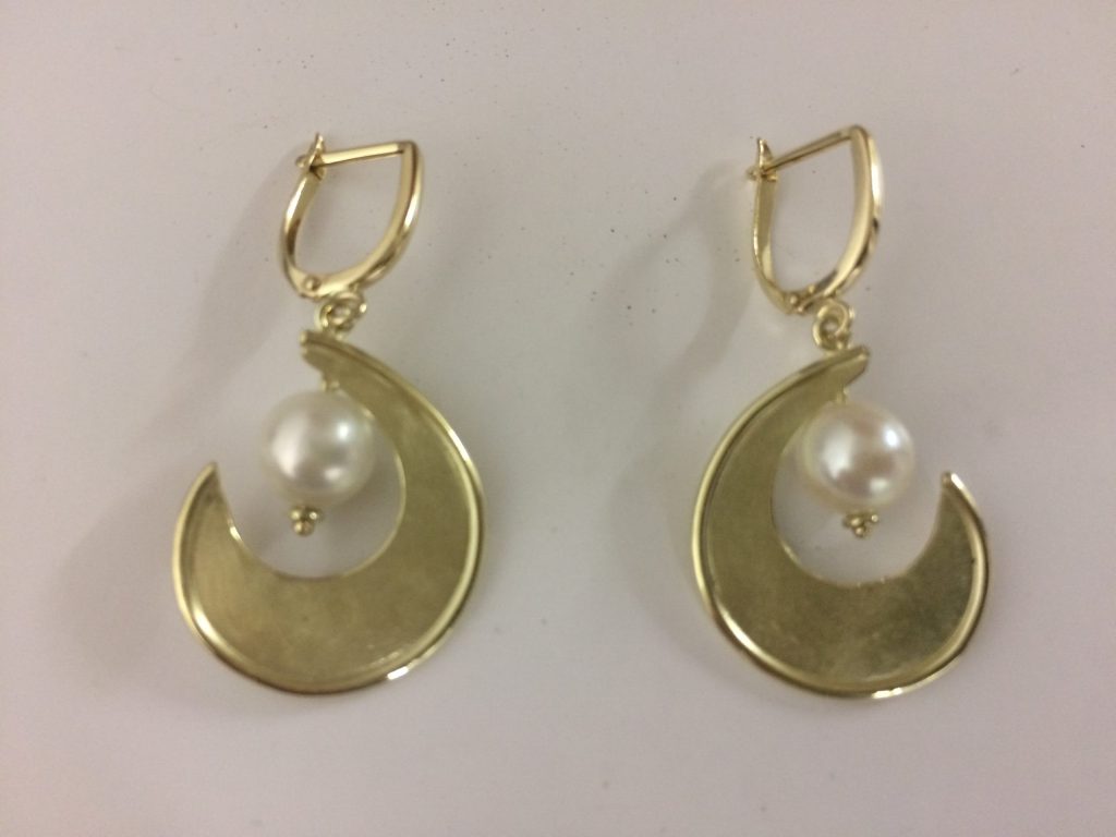 Zuchtperlen, bereit zu allen möglichen Kreationen 2 Zuchtperle kombiniert mit Gold