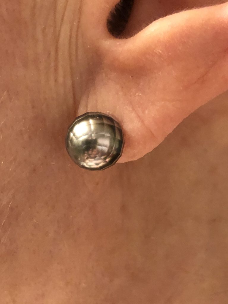 Ohrsschmuck in verschiedenen Varianten 15 Tahiti Zuchtperlen in facettiert