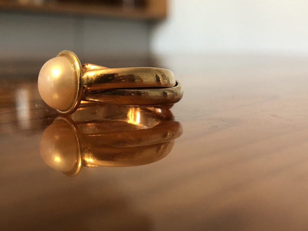 Kleine Perlenkunde (Teil2) 4 Mabé Perle in 3 Farbigem Ring