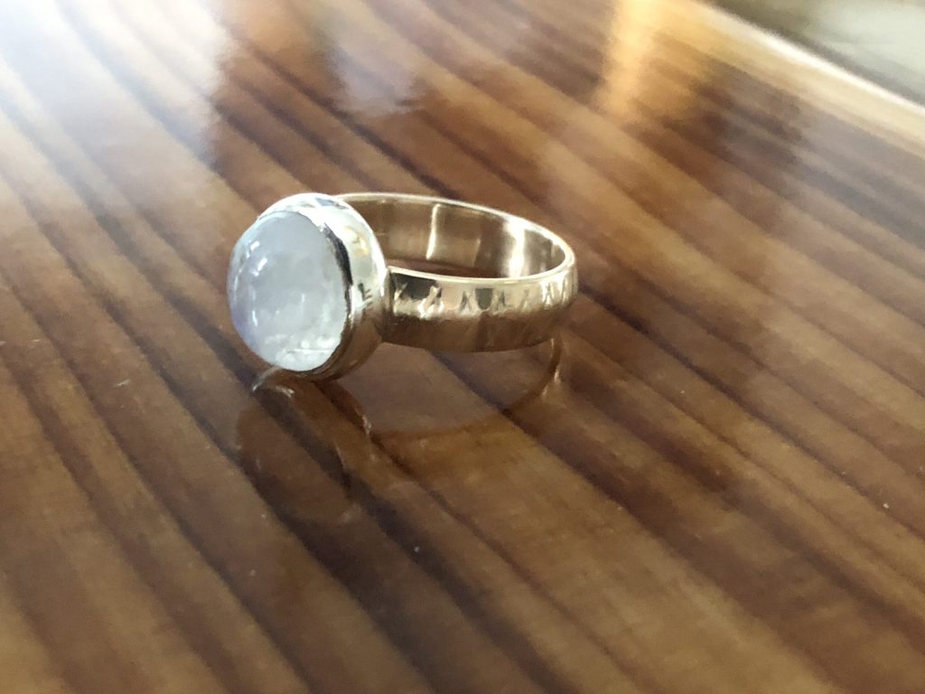 Ringe in allen Variationen 24 Mondstein-Ring