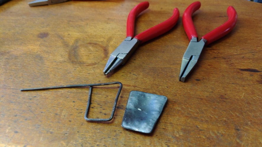 Ein Armband, ein Ring und ein Anhänger - Teil II - von Ellen 3 G Anhaenger Rahmen gebogen