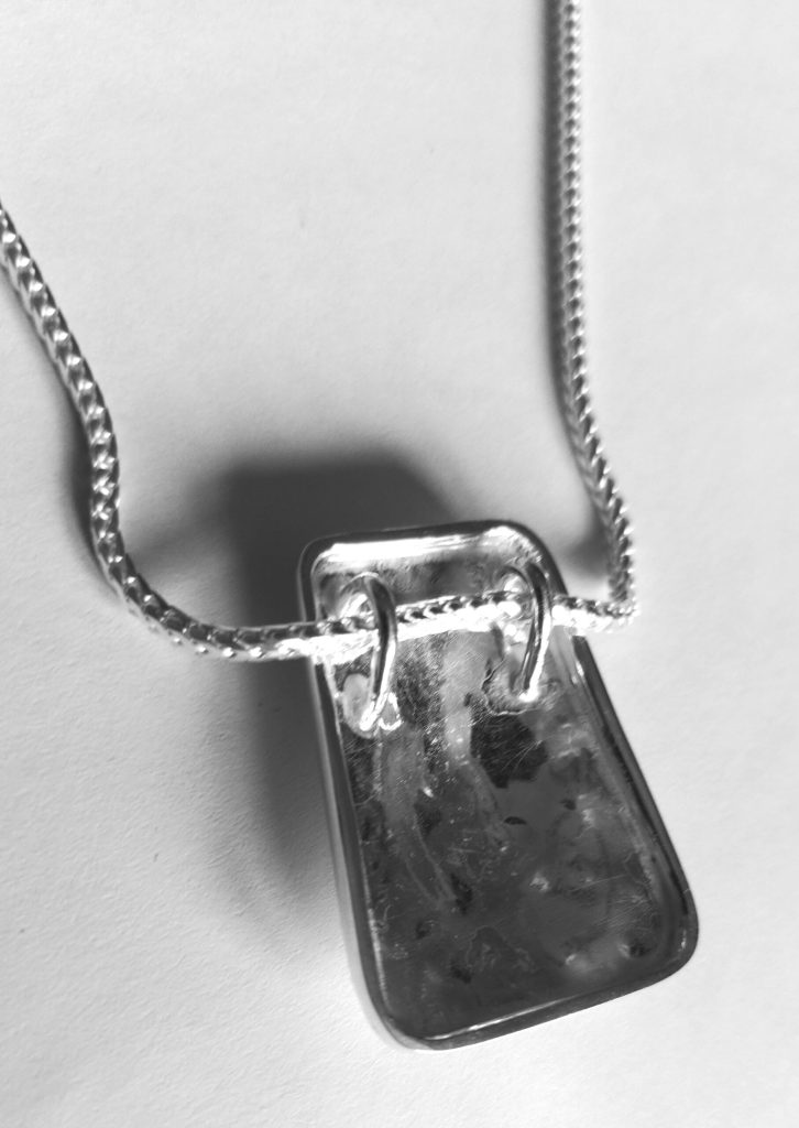 Ein Armband, ein Ring und ein Anhänger - Teil II - von Ellen 5 G Anhaenger mit Oesen scaled 1