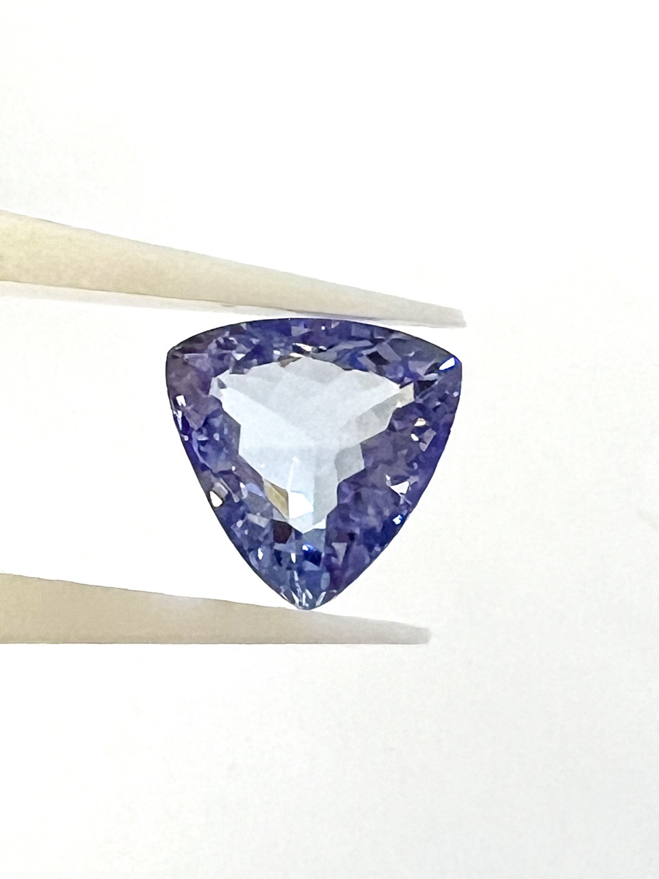 Tansanit 10 Tansanit, facettiert, Trillion