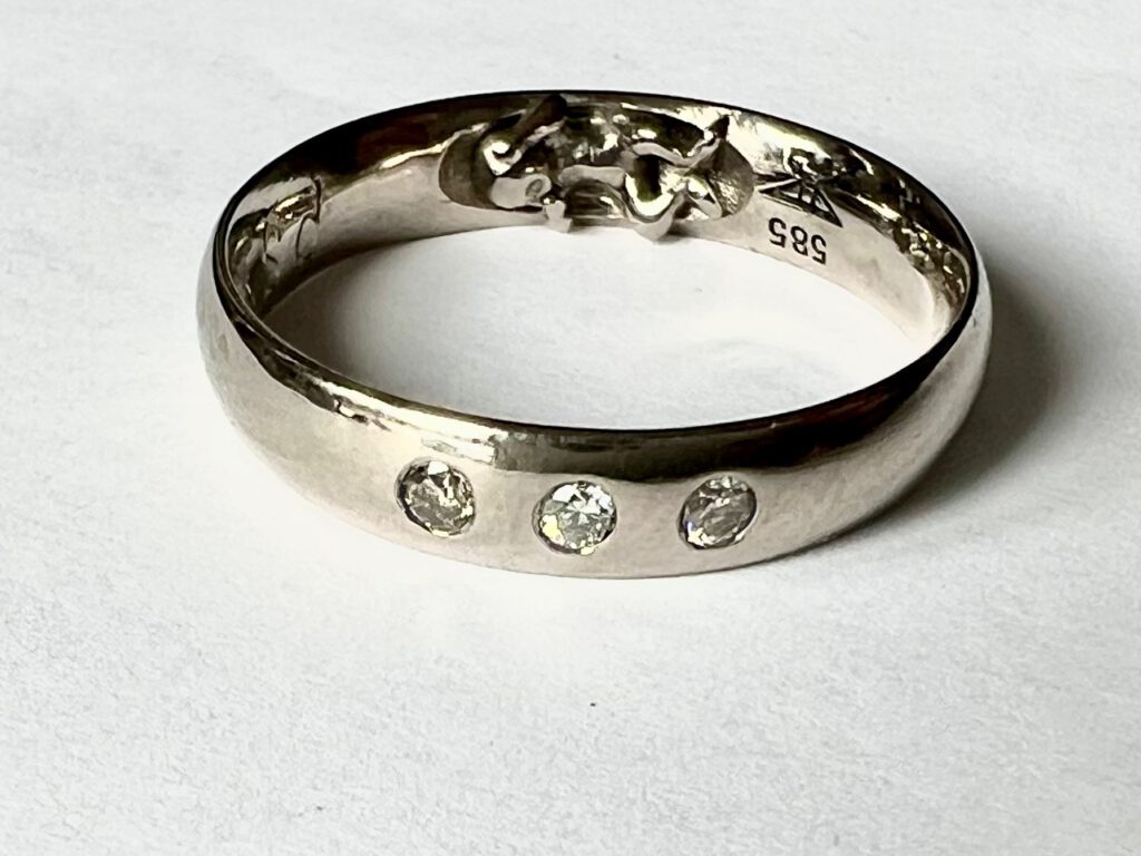 Champagnerfarbene Brillanten gibt es jetzt auch im Shop bei BrittasSchmiede 2 IMG 7965 1024x768 1