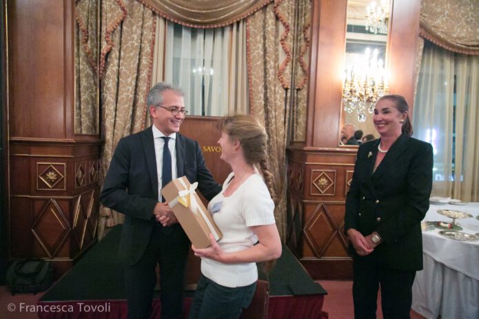 Eves weapon 7 IMG 7221 695x463 1