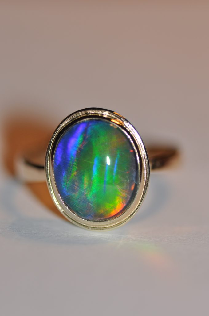 Ring mit Edelopal