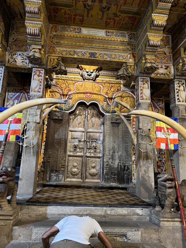 Der goldene Zahntempel