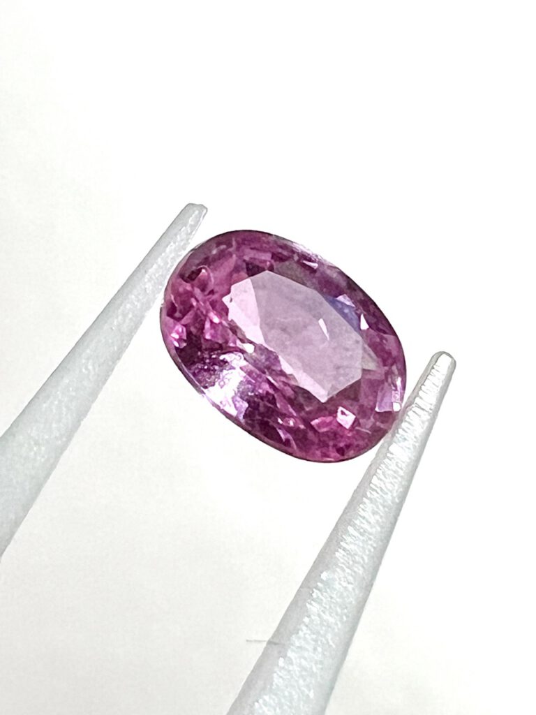 Safir, oval, facettiert - pink