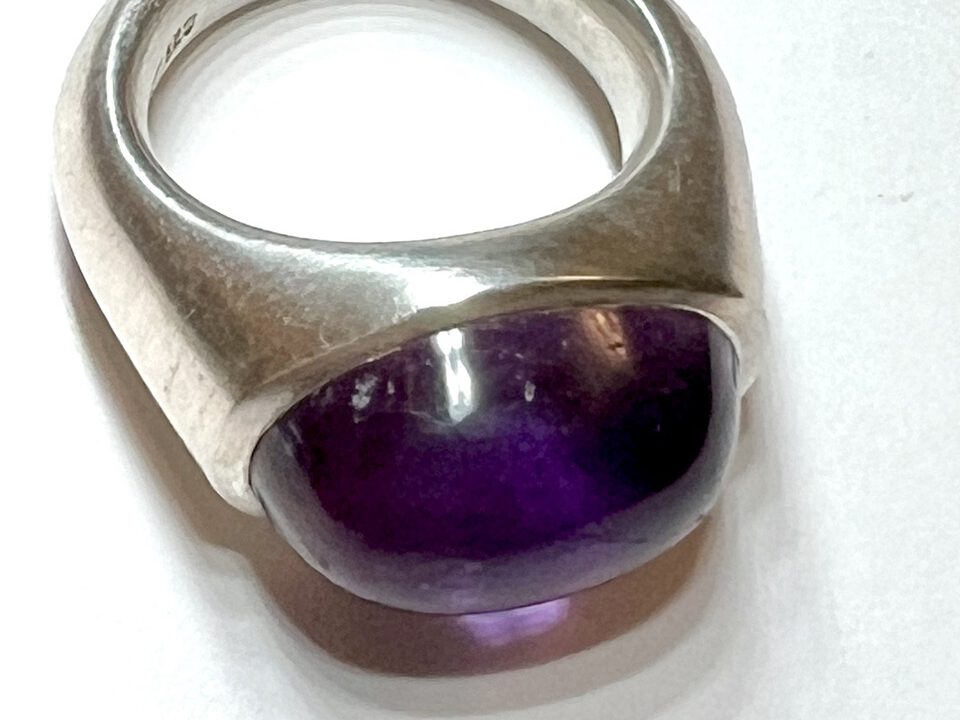 Ring mit Amethystcabochon