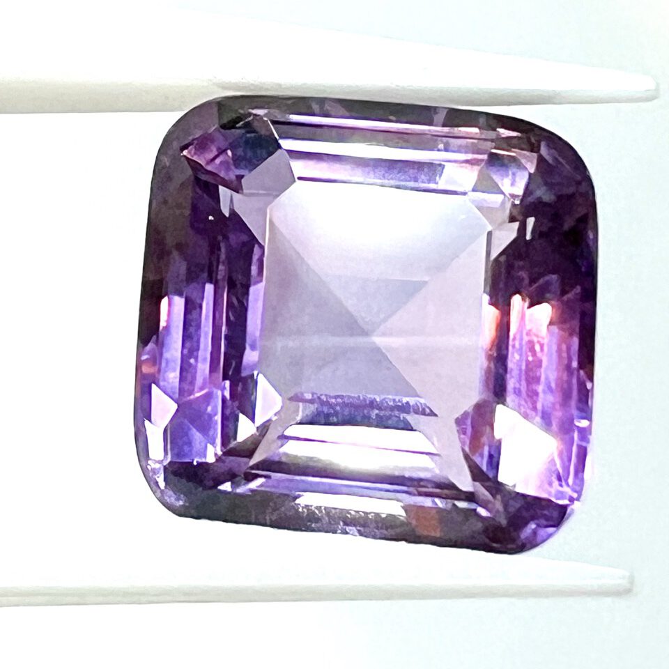 Amethyst, fac., carré