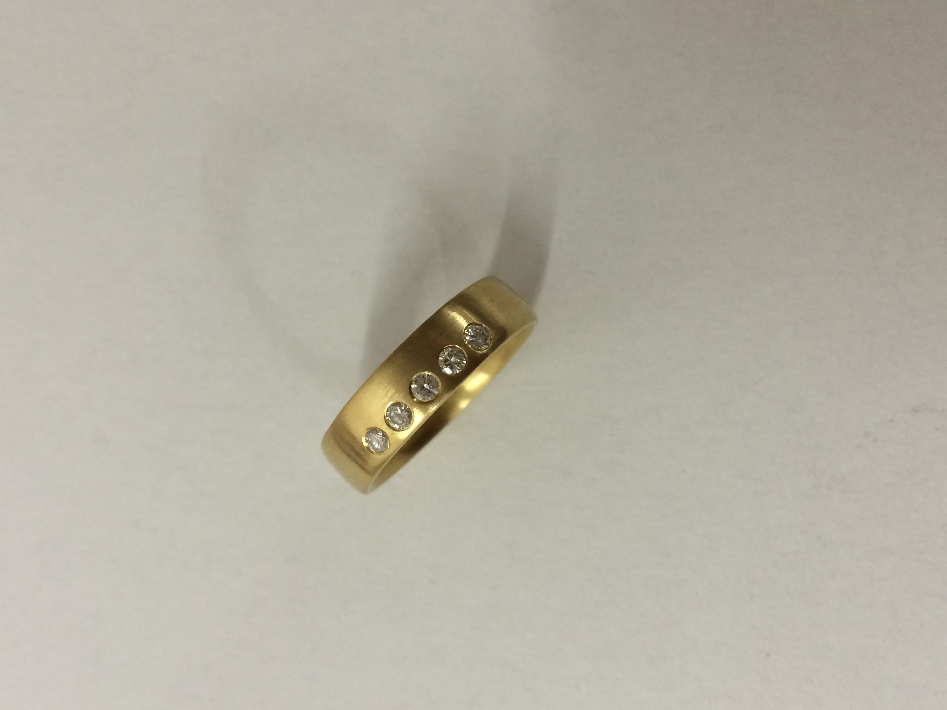 Witwenring mit 5 Brillanten