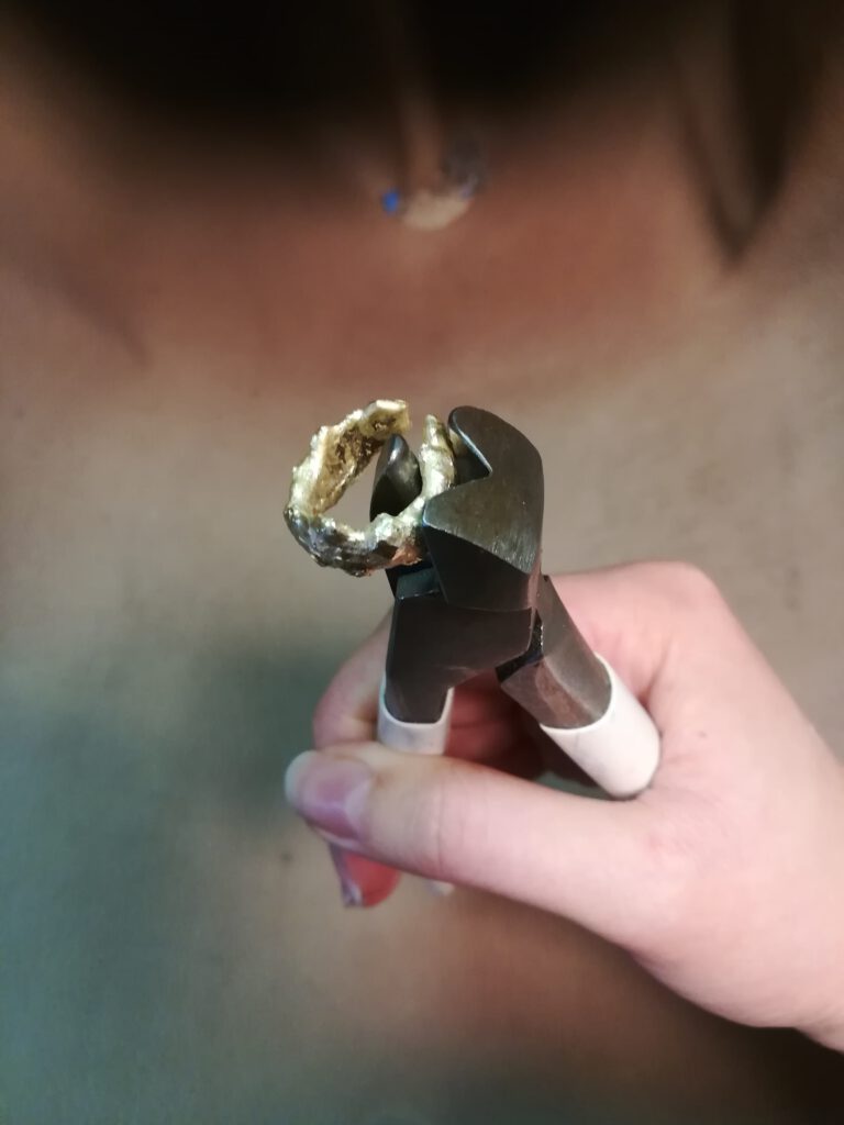 Gold mit der Ringbiegezange biegen