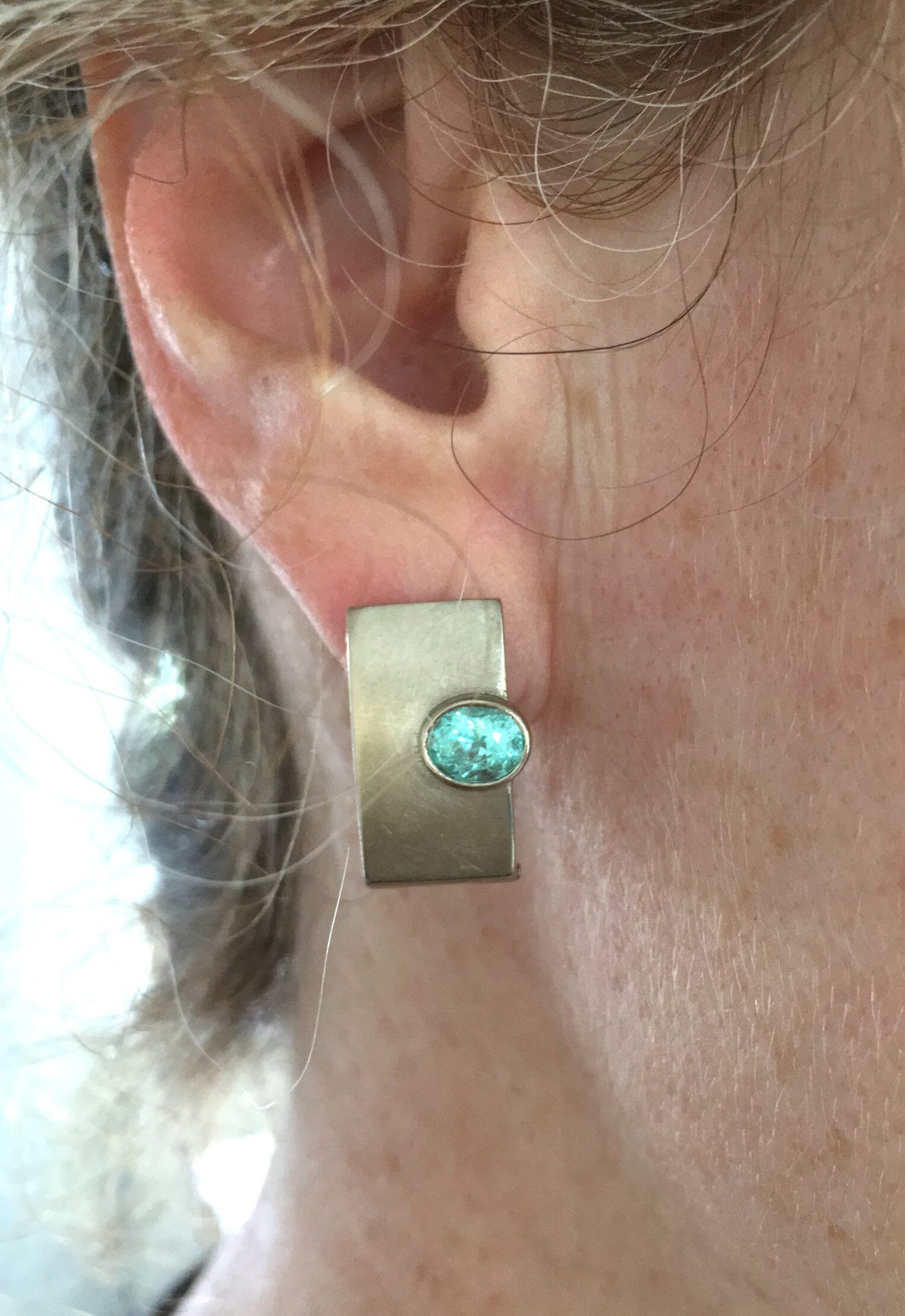 Klappcreole mit Paraiba-Turmalin