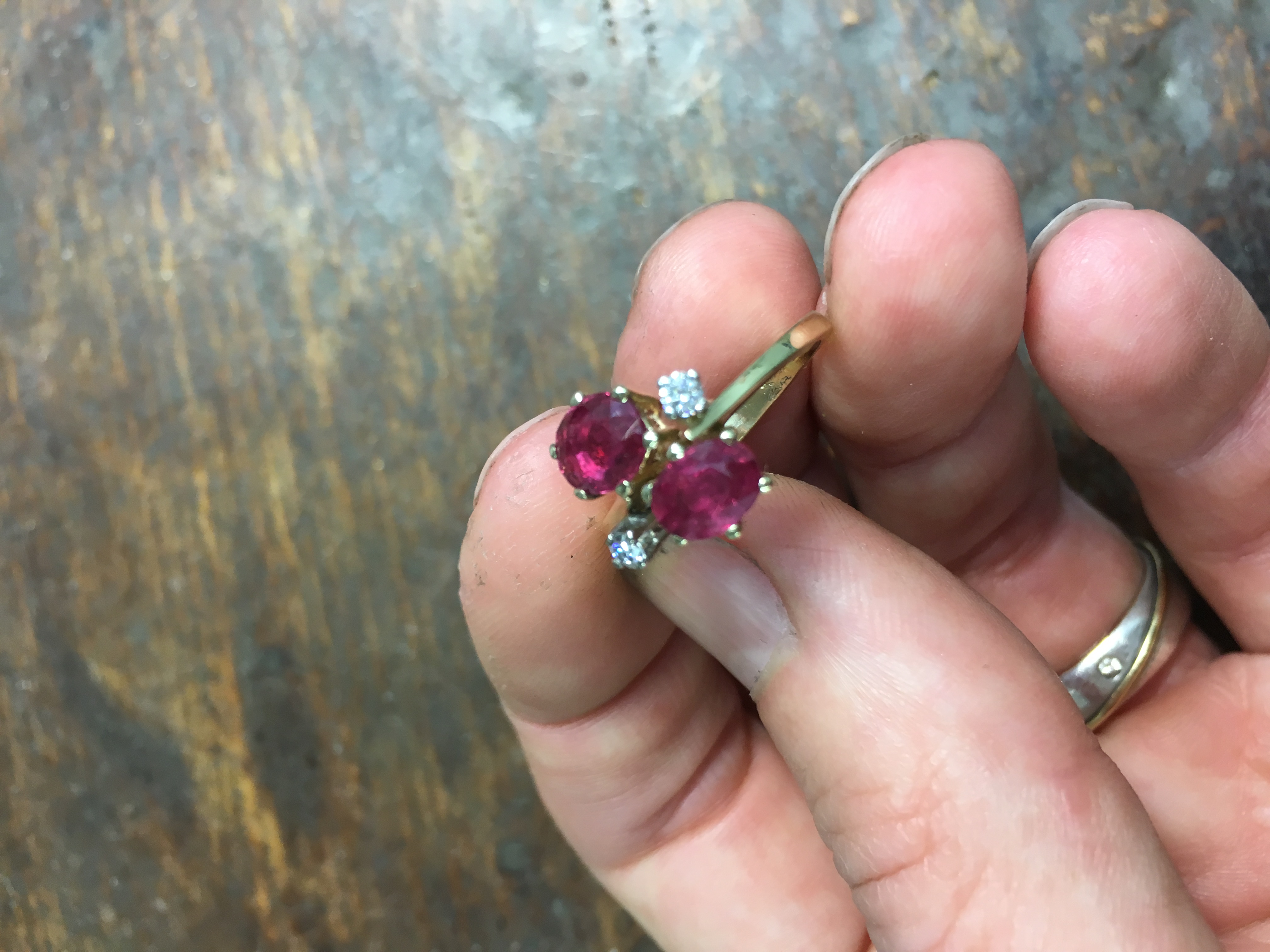 Rubinring mit Brillanten