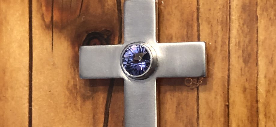 Weißgold Kreuz mit Safir