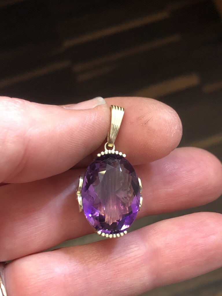 Amethyst als Anhänger