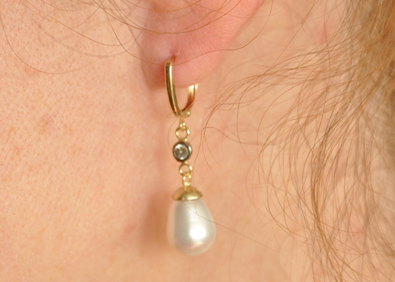 Ohrringe mit Brillanten und Perlen
